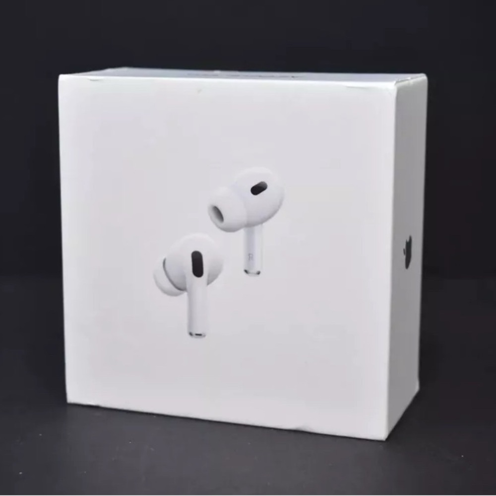 Apple AirPods Pro 2nd Generation with MagSafe Wireless Charging Case (USB‑C)
